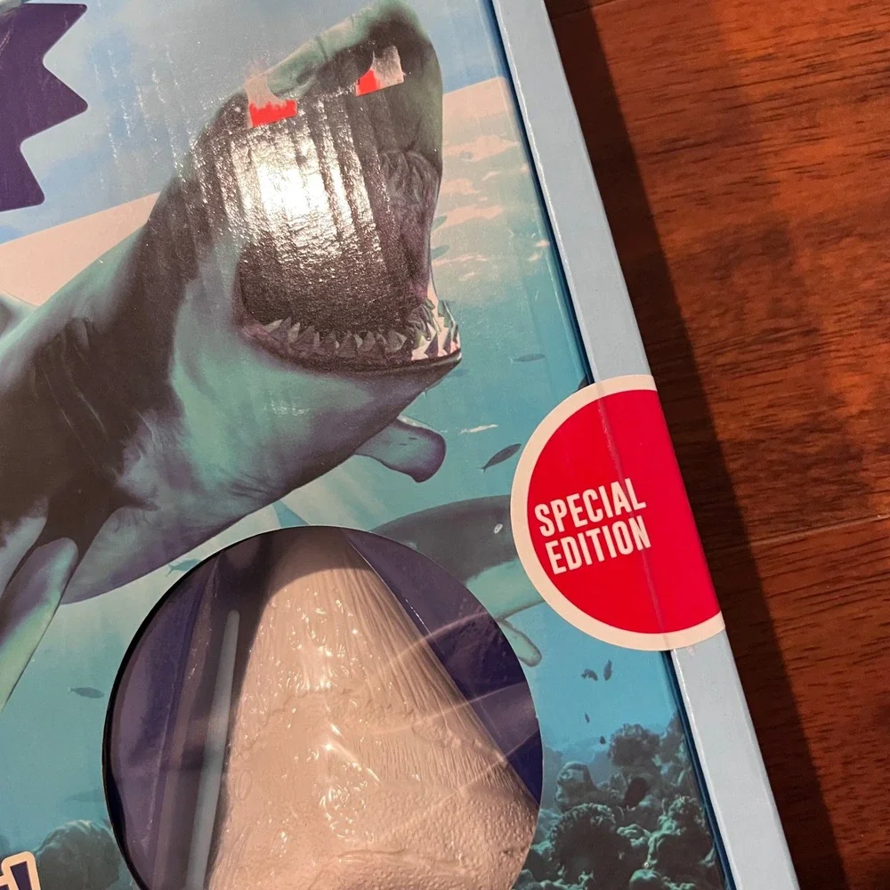 Spark Plug Big Shark Adventure Special Edition Kit Fossil‎ Dig Book Ages 8+